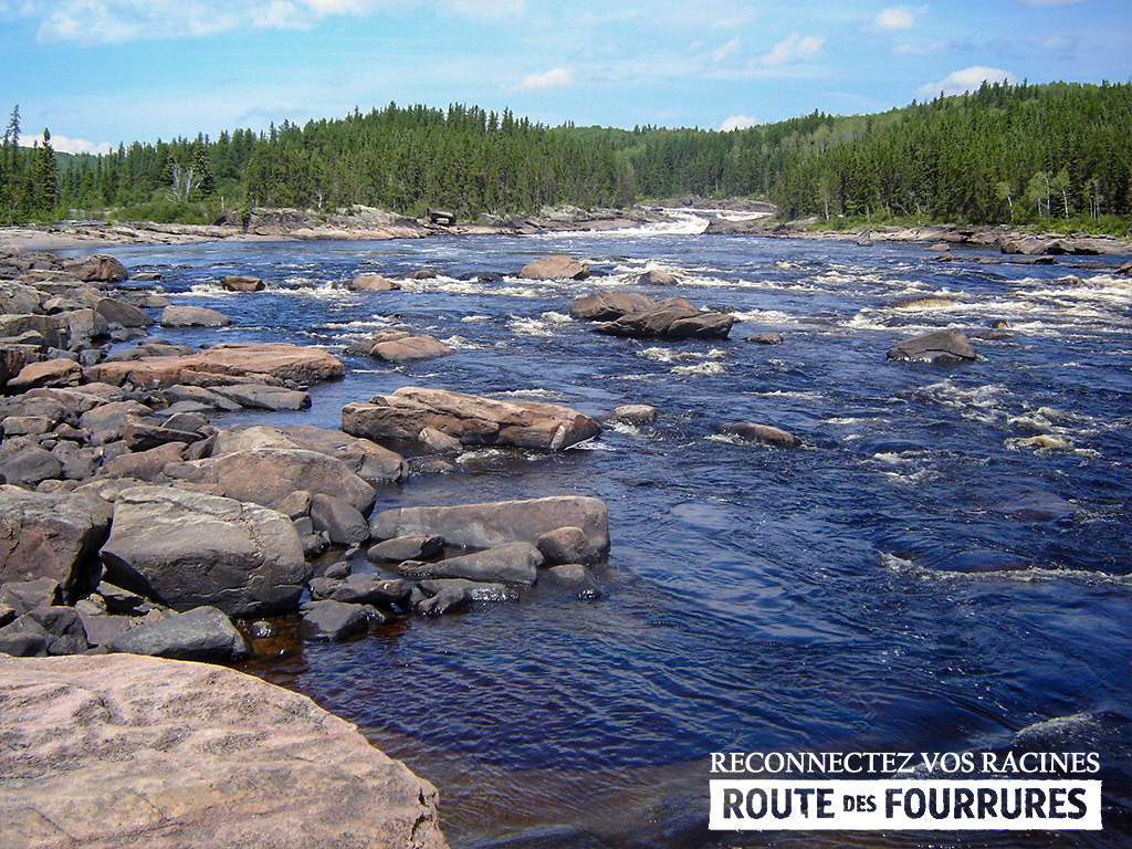 rabaska-canoe_lac-st-jean-route-des-fourrures_
