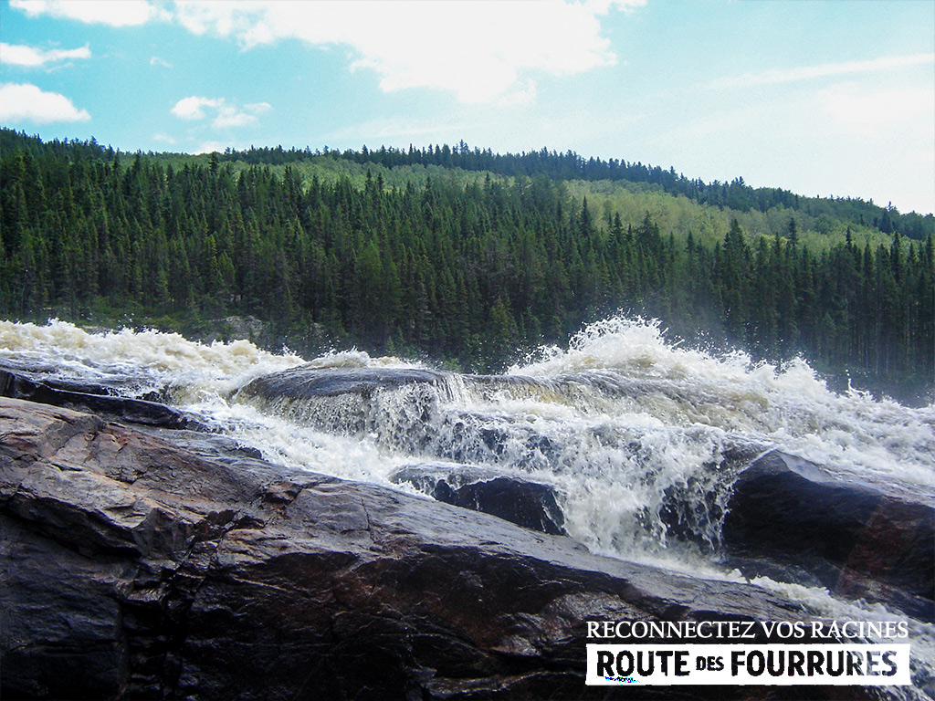 rabaska-canoe_lac-st-jean-route-des-fourrures_