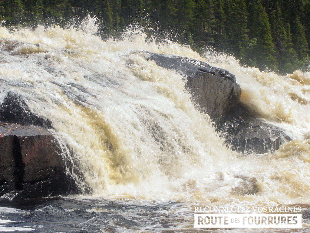rabaska-canoe_lac-st-jean-route-des-fourrures_